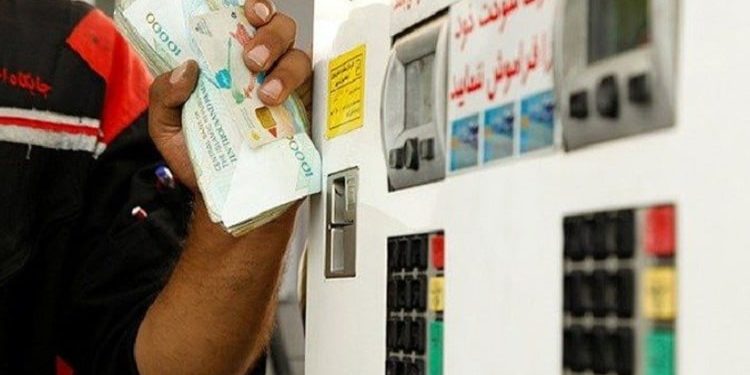 Irans Benzinpreiserhöhungen könnten bei der unzufriedenen Bevölkerung das Fass zum Überlaufen bringen Irans Benzinpreiserhöhungen könnten bei der unzufriedenen Bevölkerung das Fass zum Überlaufen bringen