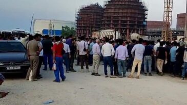 iran-asaluyeh-oil-workers-strike